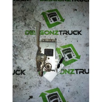 Recambio de cerradura puerta delantera derecha para scania serie 4 (p/r 144 l) 14.2 diesel referencia OEM IAM   