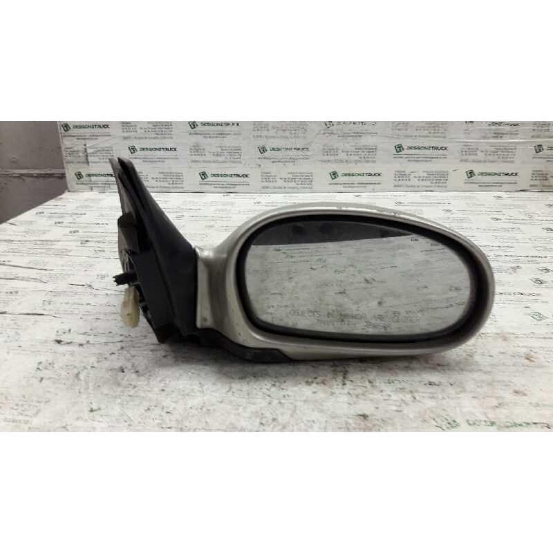 Recambio de retrovisor derecho para kia shuma 1.8 comfort 5 berlina referencia OEM IAM 010133 ELECTRICO COLOR BEIS
