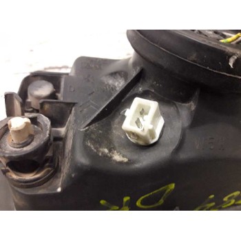 Recambio de faro derecho para citroën saxo 1.4 vsx referencia OEM IAM   