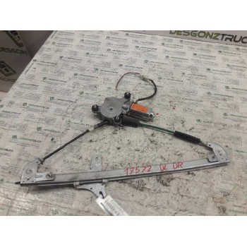 ELEVALUNAS DELANTERO DERECHO 09215910 