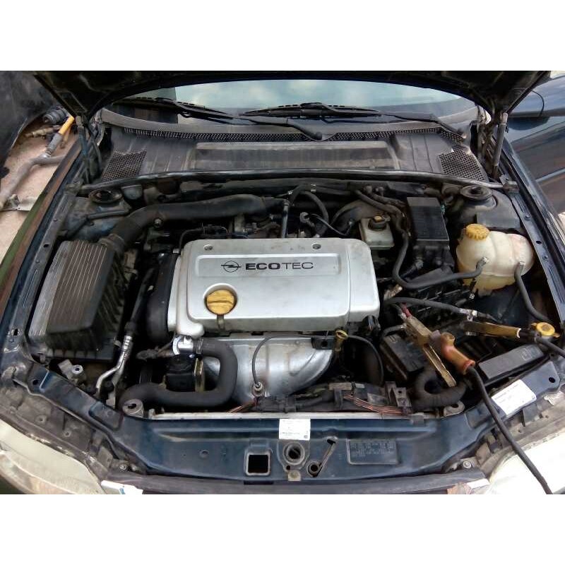OPEL VECTRA B BERLINA