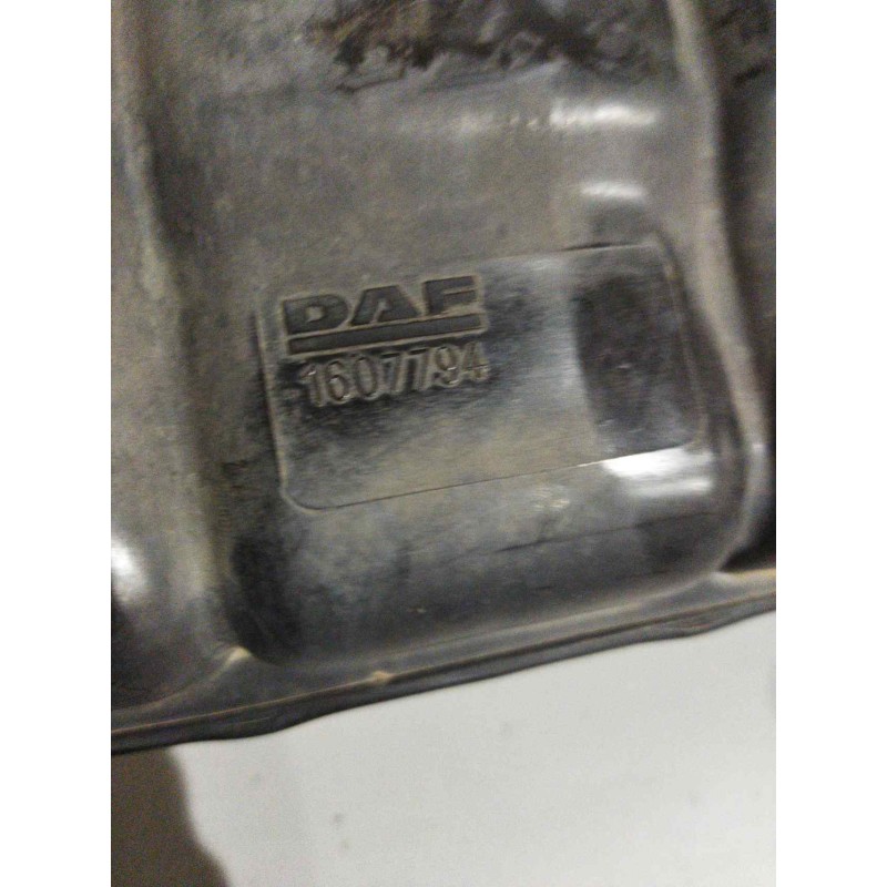Recambio de deposito expansion para daf serie 95 xf .480 12.6 diesel referencia OEM IAM 1607794 - Blanco 2