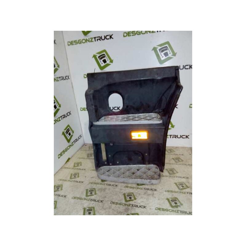 Recambio de peldaño para scania serie 4 (p 94 d) fsa 260 (4x2) e2/e3 largo cp 19 b referencia OEM IAM 1515193  IZQUIERDO - Blanco