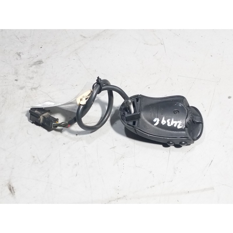 Recambio de mando radio para renault magnum ab 2005 12.8 diesel referencia OEM IAM 742101463901 - Gris 2