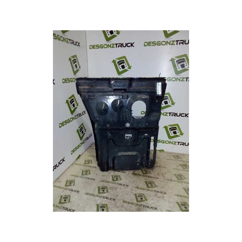 Recambio de peldaño para scania serie 4 (p 94 d) fsa 260 (4x2) e2/e3 largo cp 19 b referencia OEM IAM 1515193  IZQUIERDO - Blanco 2