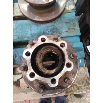 Recambio de buje trasero izquierdo para nissan trucks atleon 140 referencia OEM IAM   