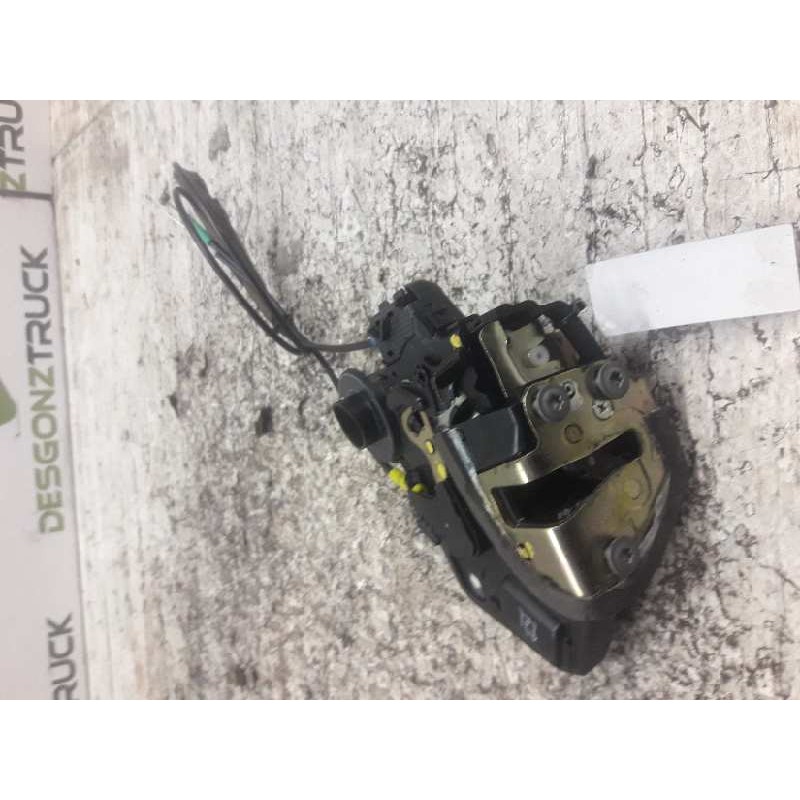 Recambio de cerradura puerta trasera izquierda para toyota corolla verso (r1) 1.8 luna referencia OEM IAM  2 PINS 2