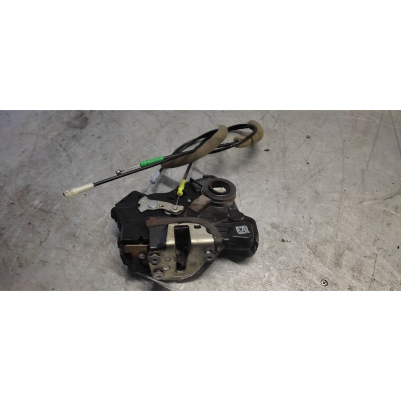 Recambio de cerradura puerta delantera derecha para toyota corolla (e12) 1.4 d-4d luna compact referencia OEM IAM - Rojo