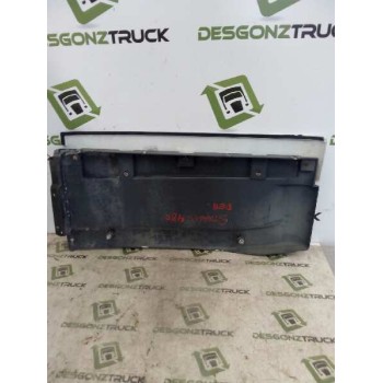 Recambio de moldura trasera cabina para iveco trucks stralis ad 190s43 referencia OEM IAM DERECHA  