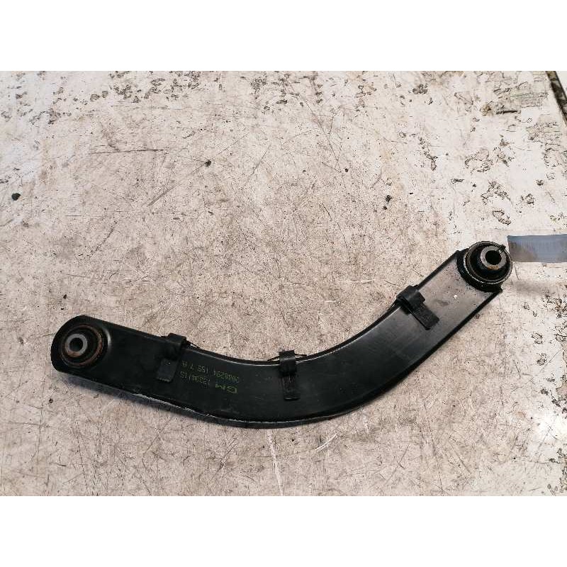 Recambio de brazo suspension superior trasero izquierdo para opel vectra c berlina cosmo referencia OEM IAM 13204115  