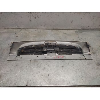 Recambio de rejilla delantera central para peugeot partner (s2) rancho plus referencia OEM IAM   