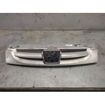 Recambio de rejilla delantera central para peugeot partner (s2) rancho plus referencia OEM IAM   