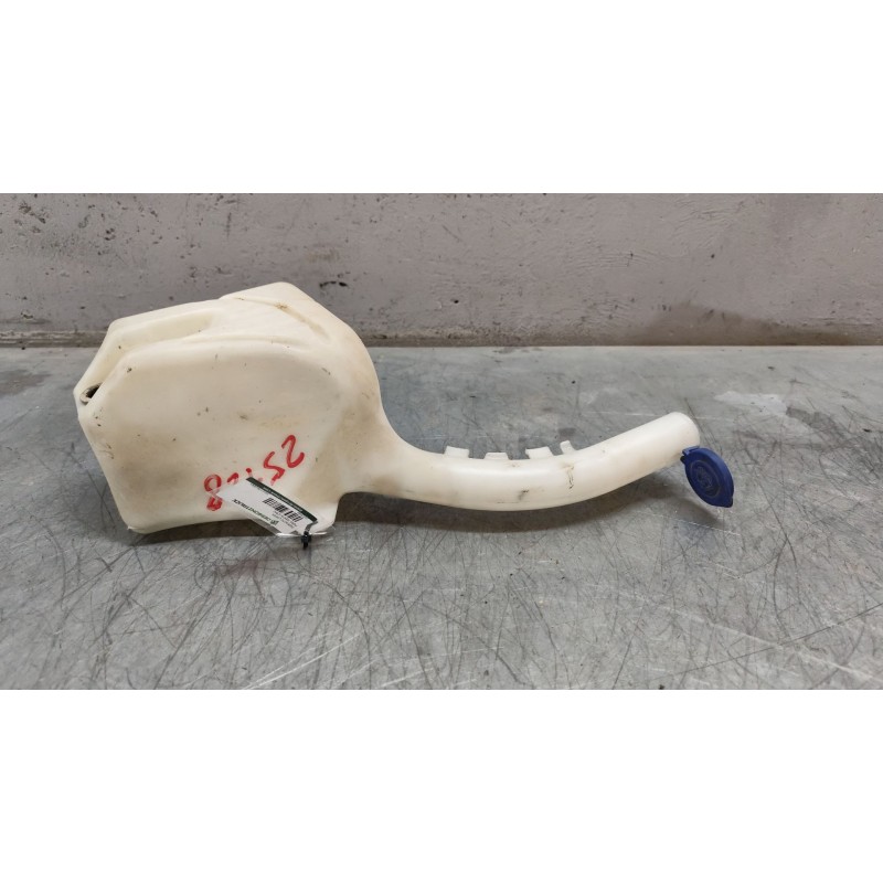 Recambio de deposito limpia para ford fiesta (cbk) ambiente referencia OEM IAM 2S6117618AH - Rojo 2