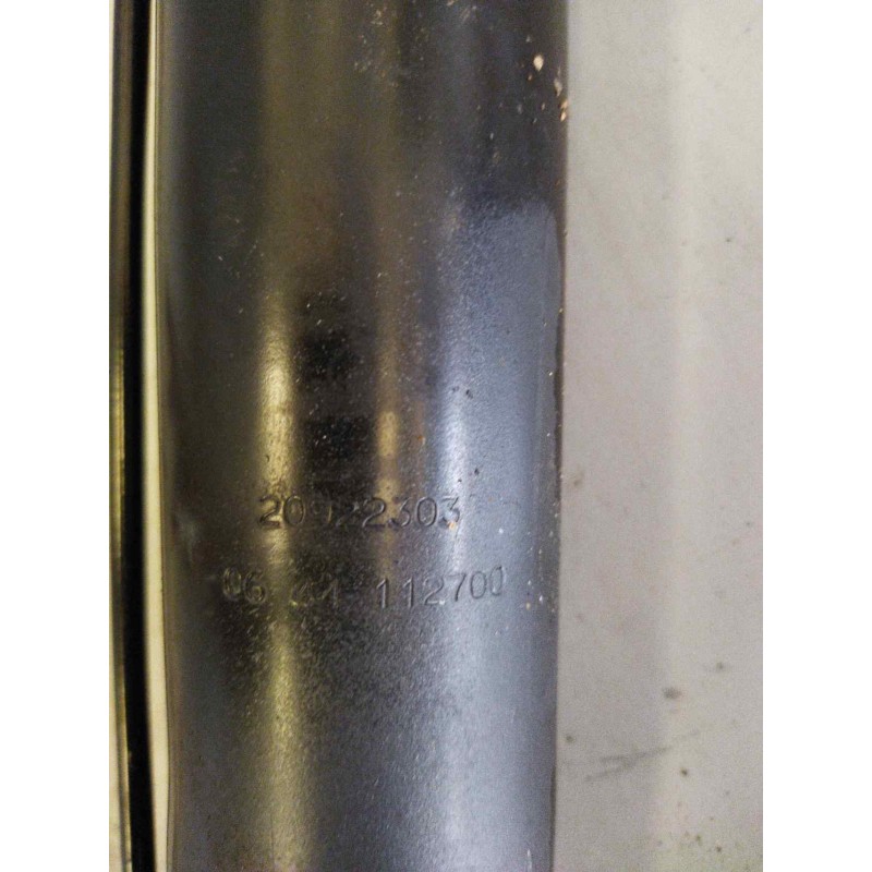 Recambio de brazo elevacion cabina para volvo fh 480 12.8 diesel referencia OEM IAM 20922303 - Blanco 2