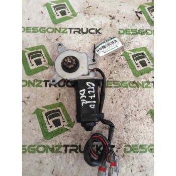 MOTOR ELEVALUNAS DELANTERO DERECHO 81286016126 