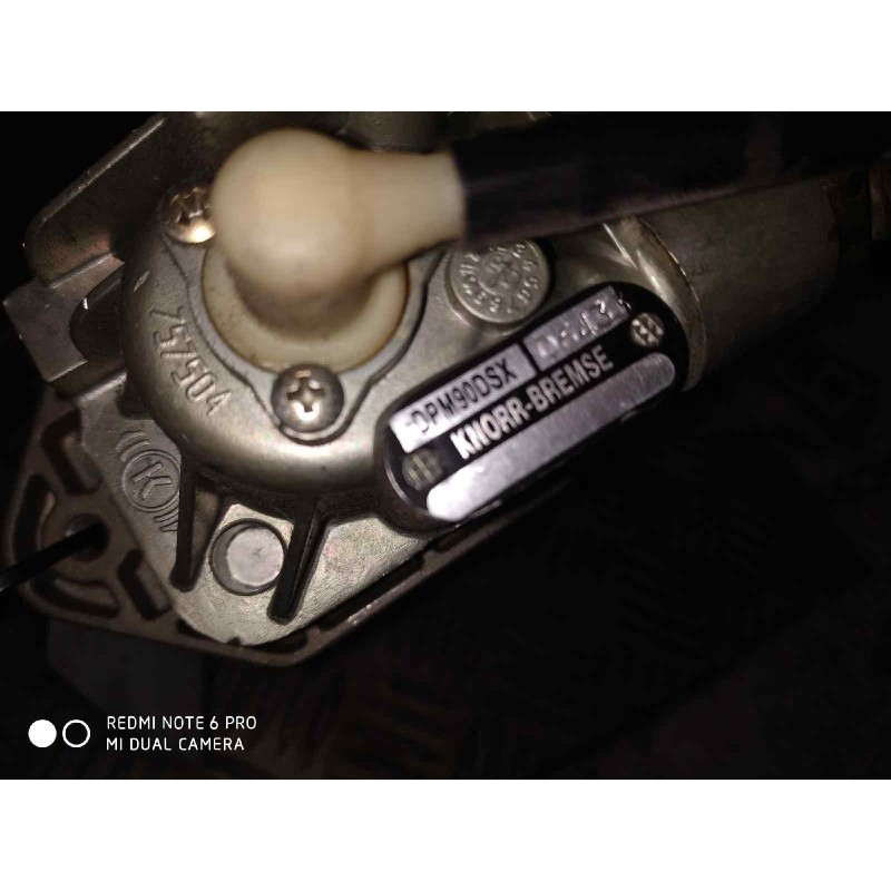 Recambio de palanca freno de mano para daf serie xf105.460 fsa 4x2 space-cab referencia OEM IAM DPM90DSX 1734006 2