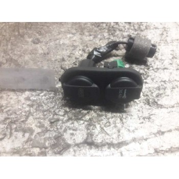 Recambio de entrada aux para fiat fiorino referencia OEM IAM 2700920213 3 PINS 