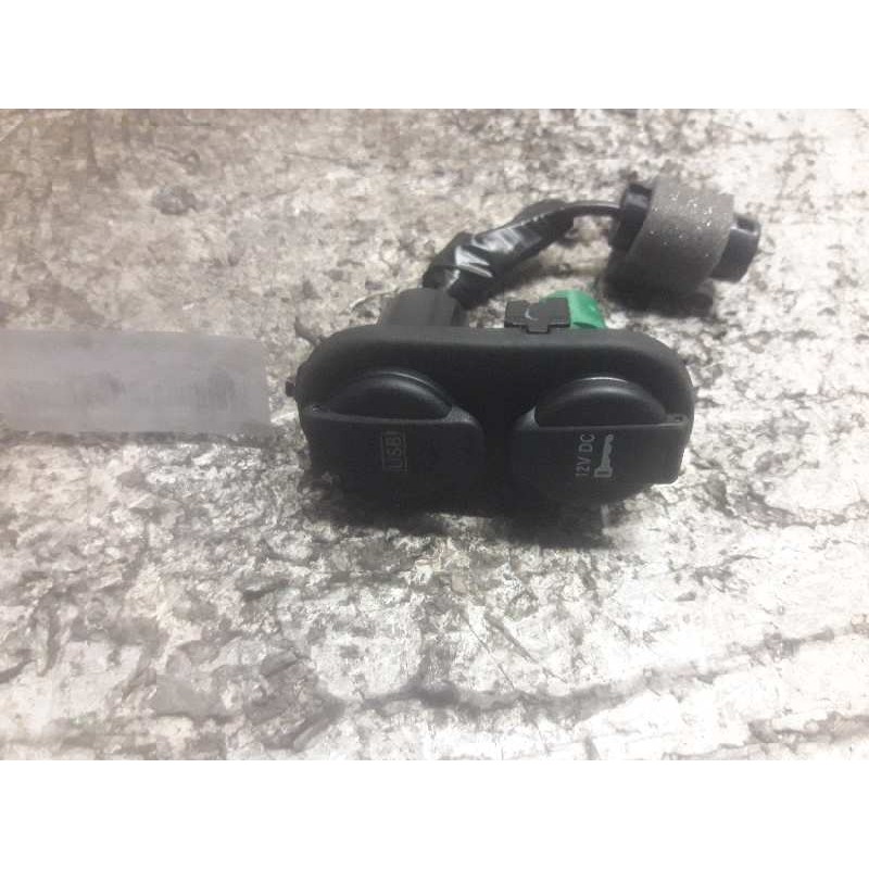 Recambio de entrada aux para fiat fiorino referencia OEM IAM 2700920213 3 PINS 