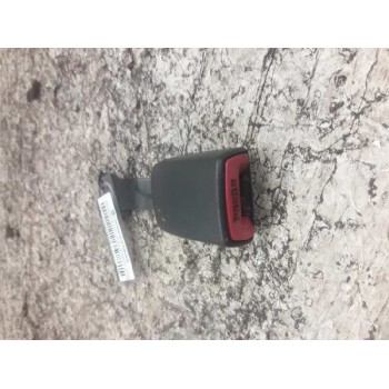 ENGANCHE DE CINTURON TRASERO DERECHO B480 E034501 