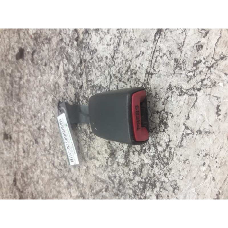 Recambio de enganche de cinturon trasero derecho para toyota corolla verso (r1) 1.8 luna referencia OEM IAM B480 E034501