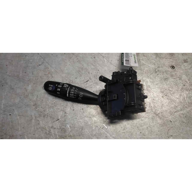 Recambio de mando limpia para toyota corolla (e12) 1.4 d-4d luna compact referencia OEM IAM   