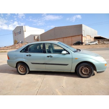 ford focus berlina (cak) del año 2000