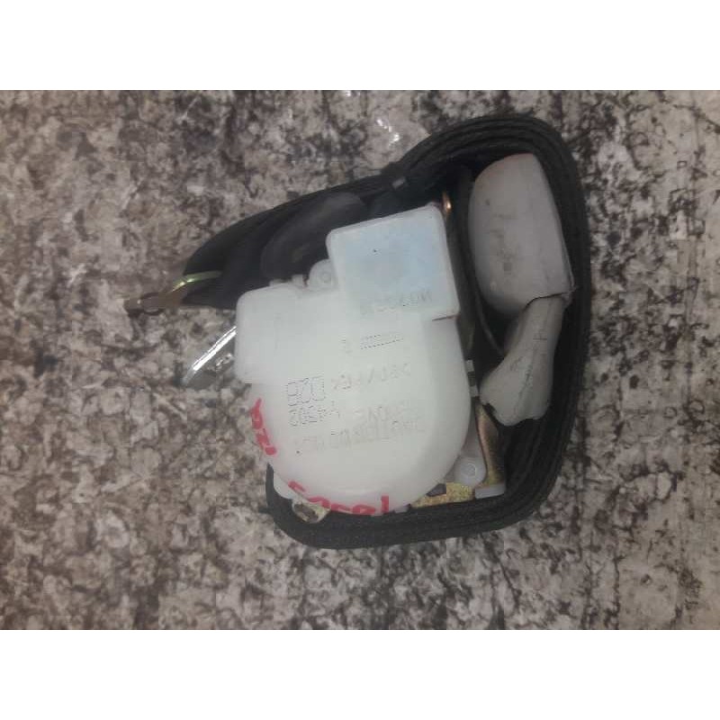Recambio de cinturon seguridad trasero izquierdo para toyota corolla verso (r1) 1.8 luna referencia OEM IAM H073811 2ª FILA