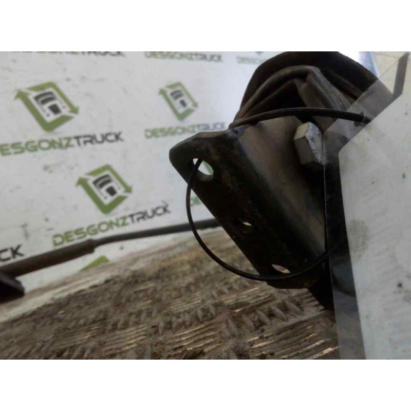 Recambio de brazo retrovisor derecho para iveco eurocargo tector referencia OEM IAM - Blanco 2