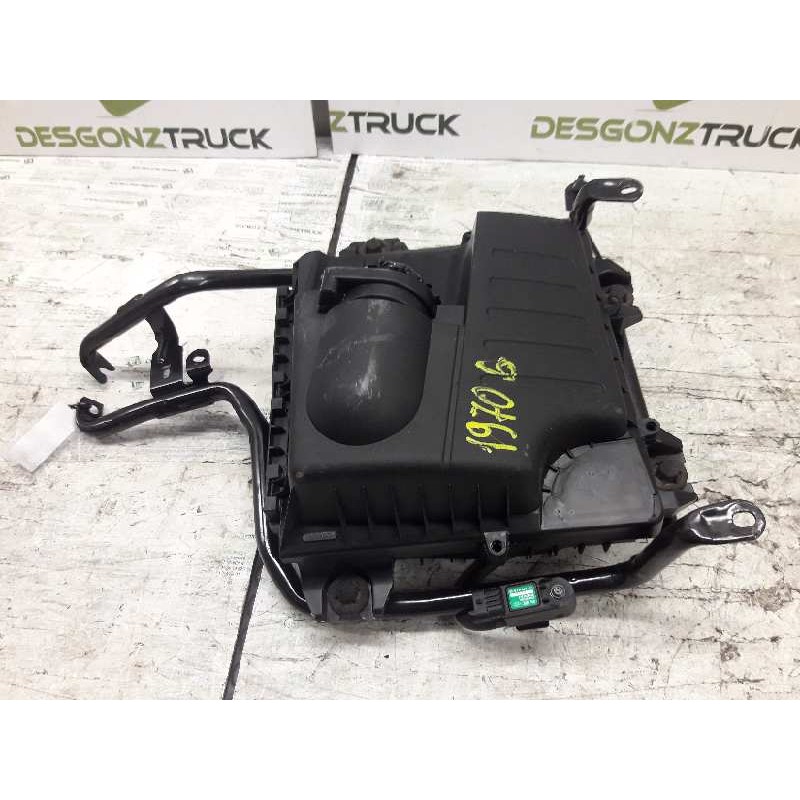 Recambio de filtro aire para renault trafic combi (ab 4.01) 6 - plazas, acristalado parcial 2,9t combi corto referencia OEM IAM - Blanco