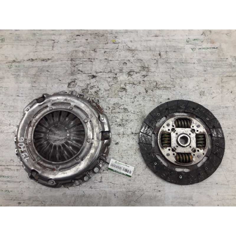 Recambio de kit embrague para renault trafic combi (ab 4.01) 6 - plazas, acristalado parcial 2,9t combi corto referencia OEM IAM - Blanco