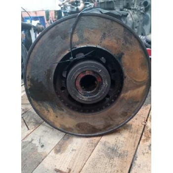 Recambio de buje delantero para nissan cabstar e referencia OEM IAM 40204F3900  