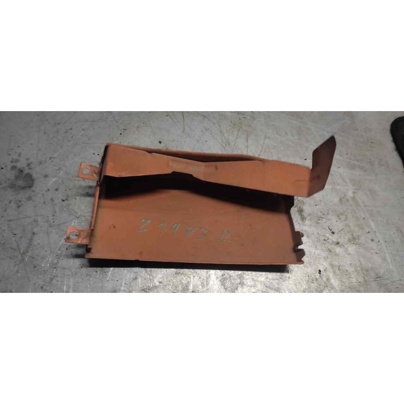 Recambio de molduras traseras para volkswagen t4 transporter/furgoneta (mod. 1991) referencia OEM IAM   DERECHA - Naranja 2