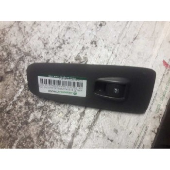 MANDO ELEVALUNAS DELANTERO DERECHO 4 PINS 