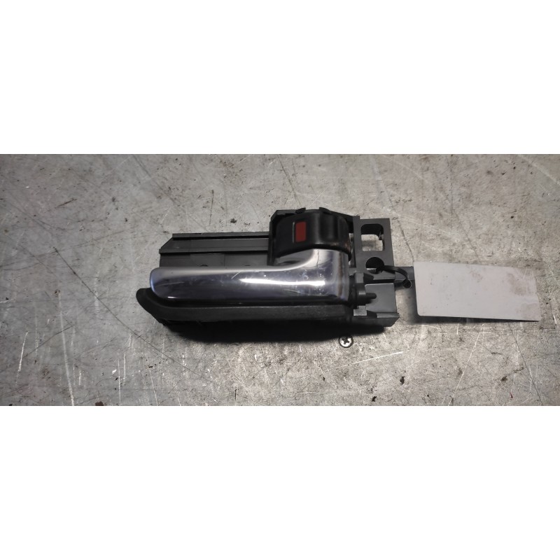 Recambio de maneta interior delantera derecha para toyota corolla (e12) 1.4 d-4d luna compact referencia OEM IAM - Rojo