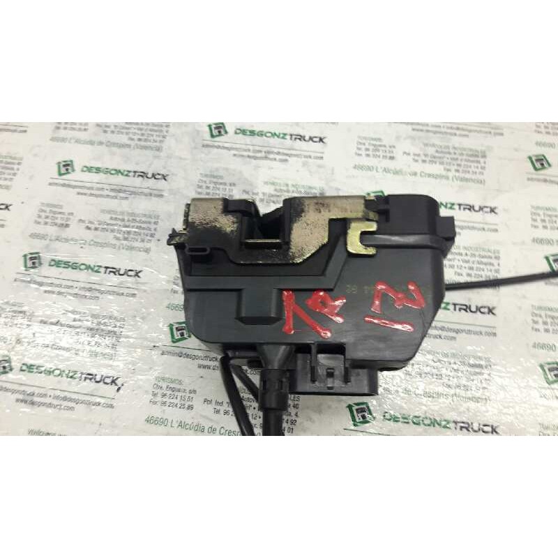 Recambio de cerradura puerta trasera izquierda para renault megane ii berlina 3p referencia OEM IAM 3