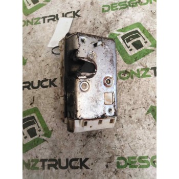 CERRADURA PUERTA DELANTERA DERECHA 