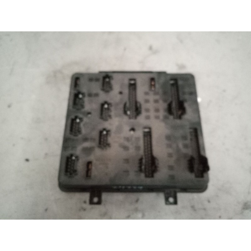 Recambio de caja reles / fusibles para daf serie lf45 desde 06 referencia OEM IAM 5010516886 - Amarillo 2