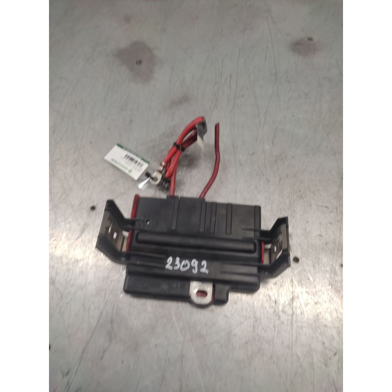 Recambio de caja reles / fusibles para bmw serie 1 berlina (e81/e87) 120d referencia OEM IAM V4693665308 2