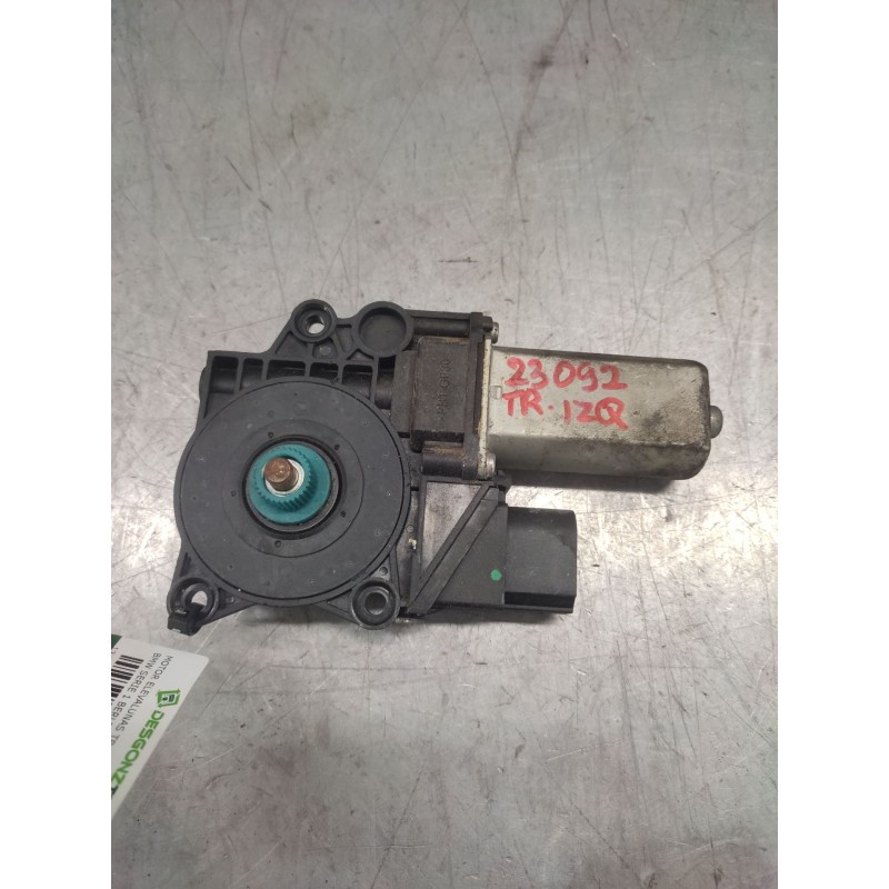 Recambio de motor elevalunas trasero izquierdo para bmw serie 1 berlina (e81/e87) 120d referencia OEM IAM 71002603  