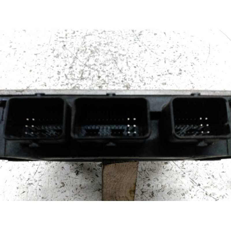 Recambio de centralita motor uce para renault clio iii referencia OEM IAM 8200911560 8200619409 DELPHI 5