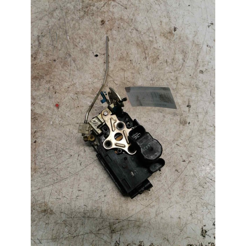 Recambio de cerradura puerta delantera izquierda para daewoo tacuma se referencia OEM IAM   4/2 PINS - Gris 2