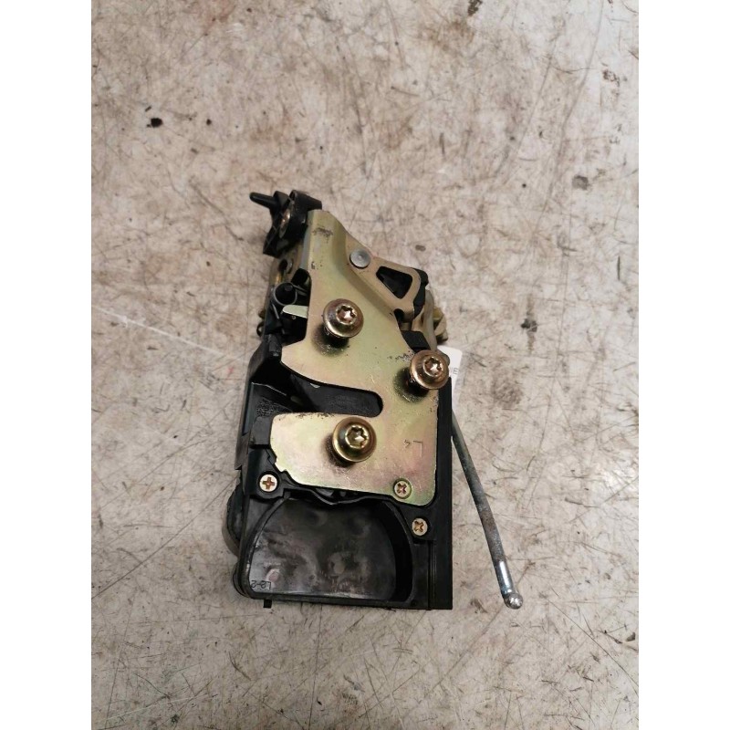 Recambio de cerradura puerta trasera izquierda para daewoo tacuma se referencia OEM IAM   2 PINS