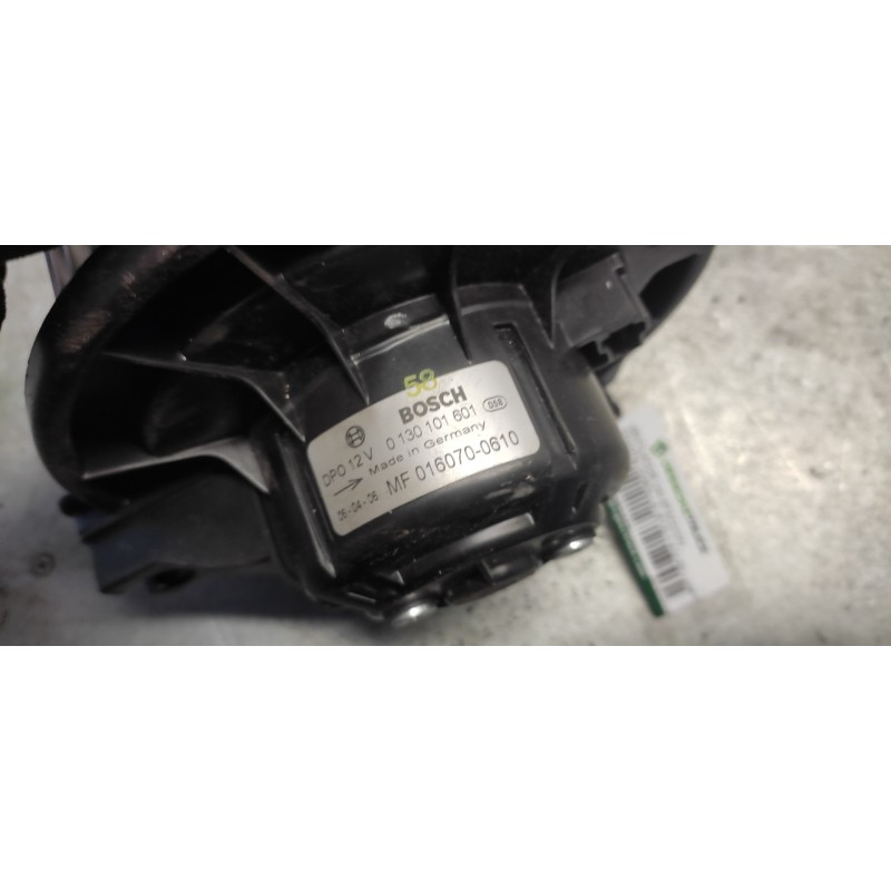 Recambio de ventilador calefaccion para toyota corolla (e12) 1.4 d-4d luna compact referencia OEM IAM 0130101601 - Rojo 2