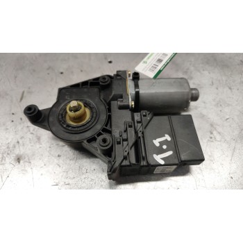 MOTOR ELEVALUNAS TRASERO IZQUIERDO 0130821697 