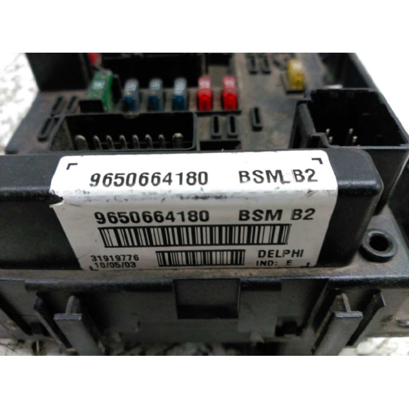 Recambio de caja reles / fusibles para peugeot 307 (s1) xr clim plus referencia OEM IAM 9650664180 BSM 31919776 2